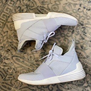 Athleisure athletic shoes